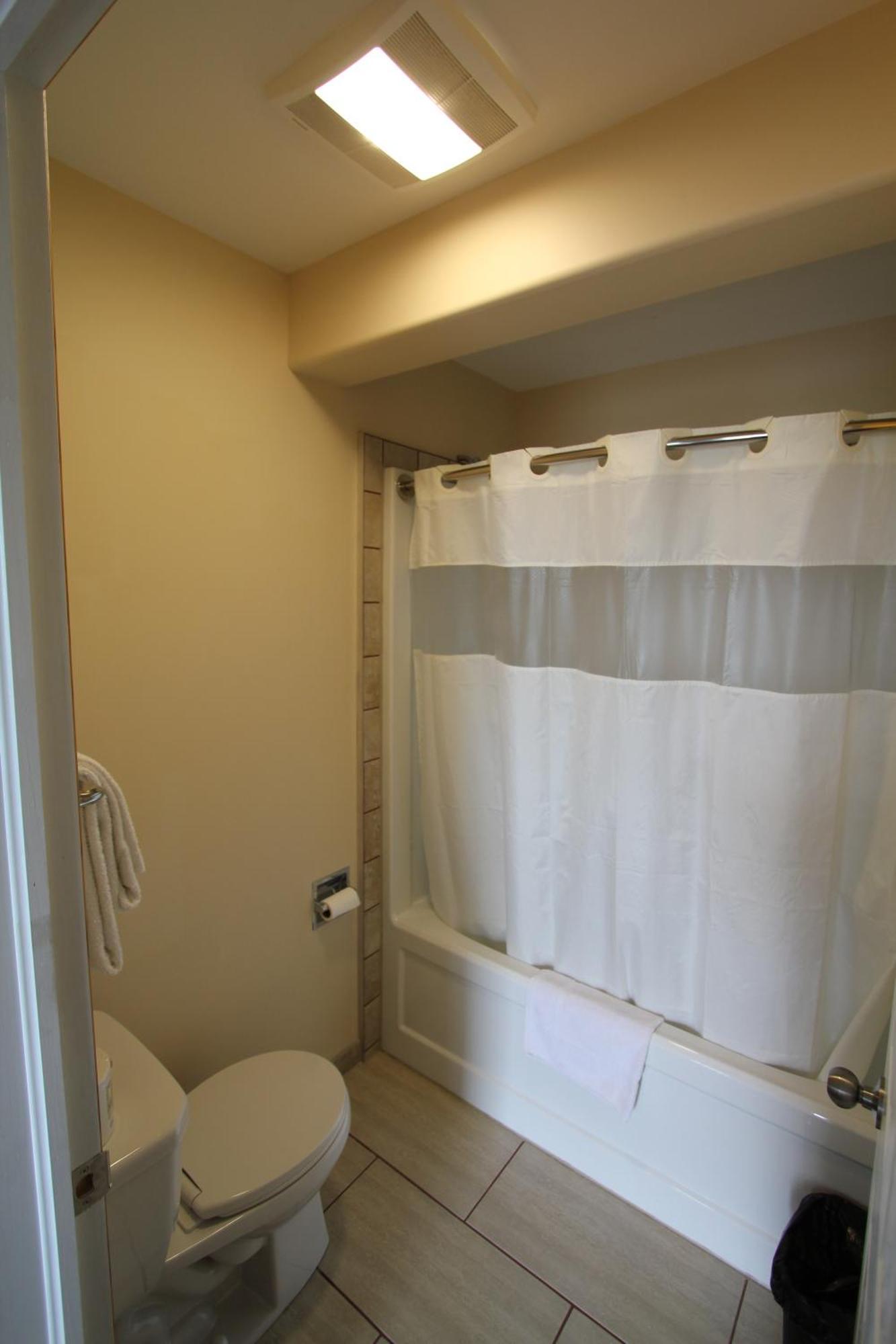 Masterson'S Motel Greater Napanee Номер фото