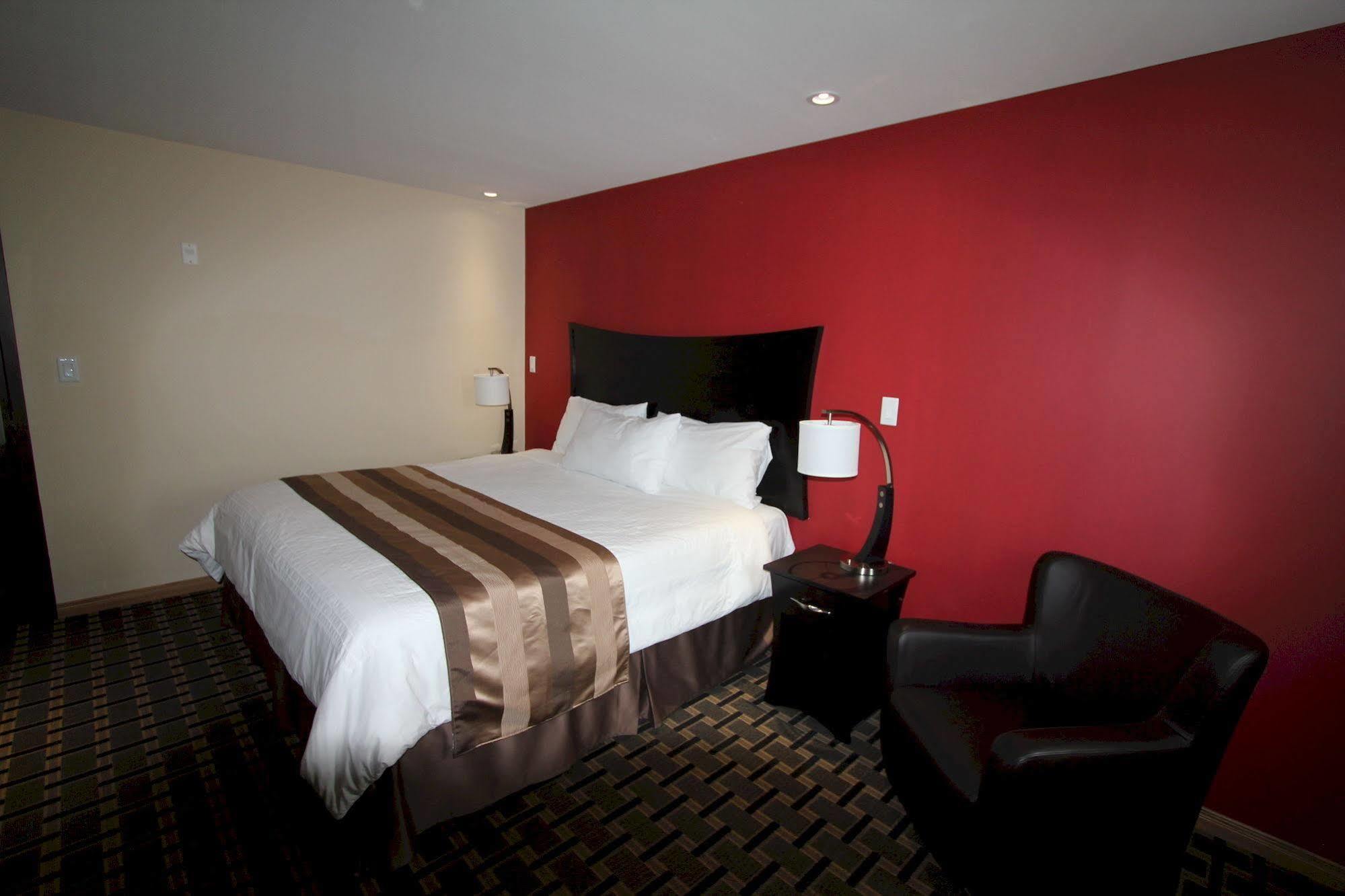 Masterson'S Motel Greater Napanee Экстерьер фото