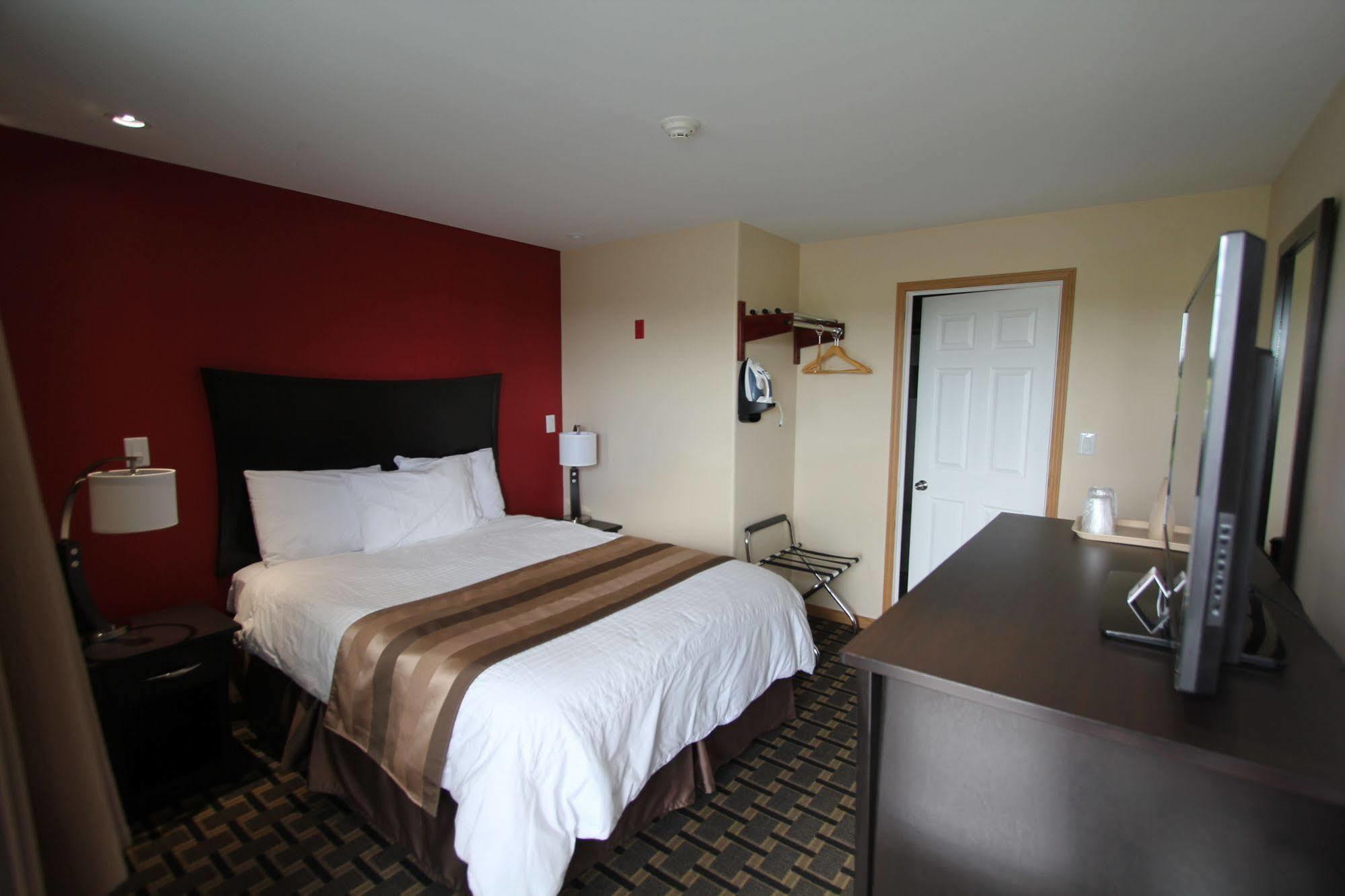 Masterson'S Motel Greater Napanee Экстерьер фото